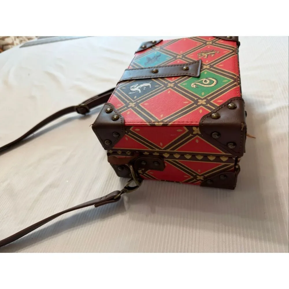 Harry Potter quidditch Trunk Hand Bag Crossbody Bag - Picture 4 of 14